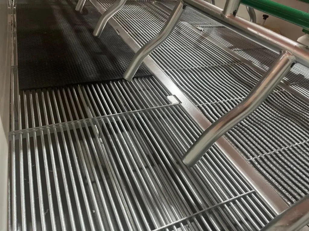 Piso barra redonda leitões 2200x600mm